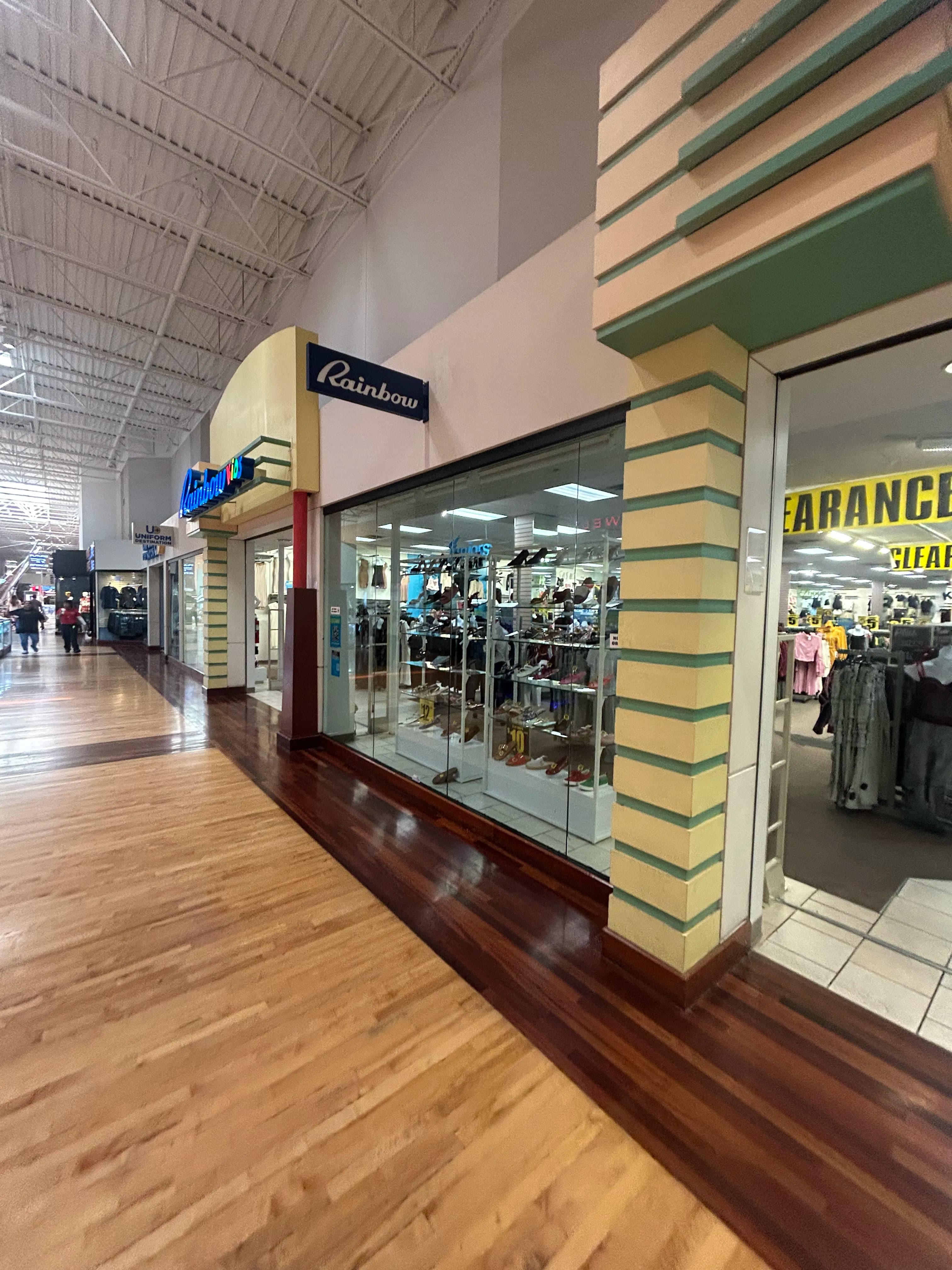 Project Clean Storefront Glass Makes a Real Difference for Retail Businesses image