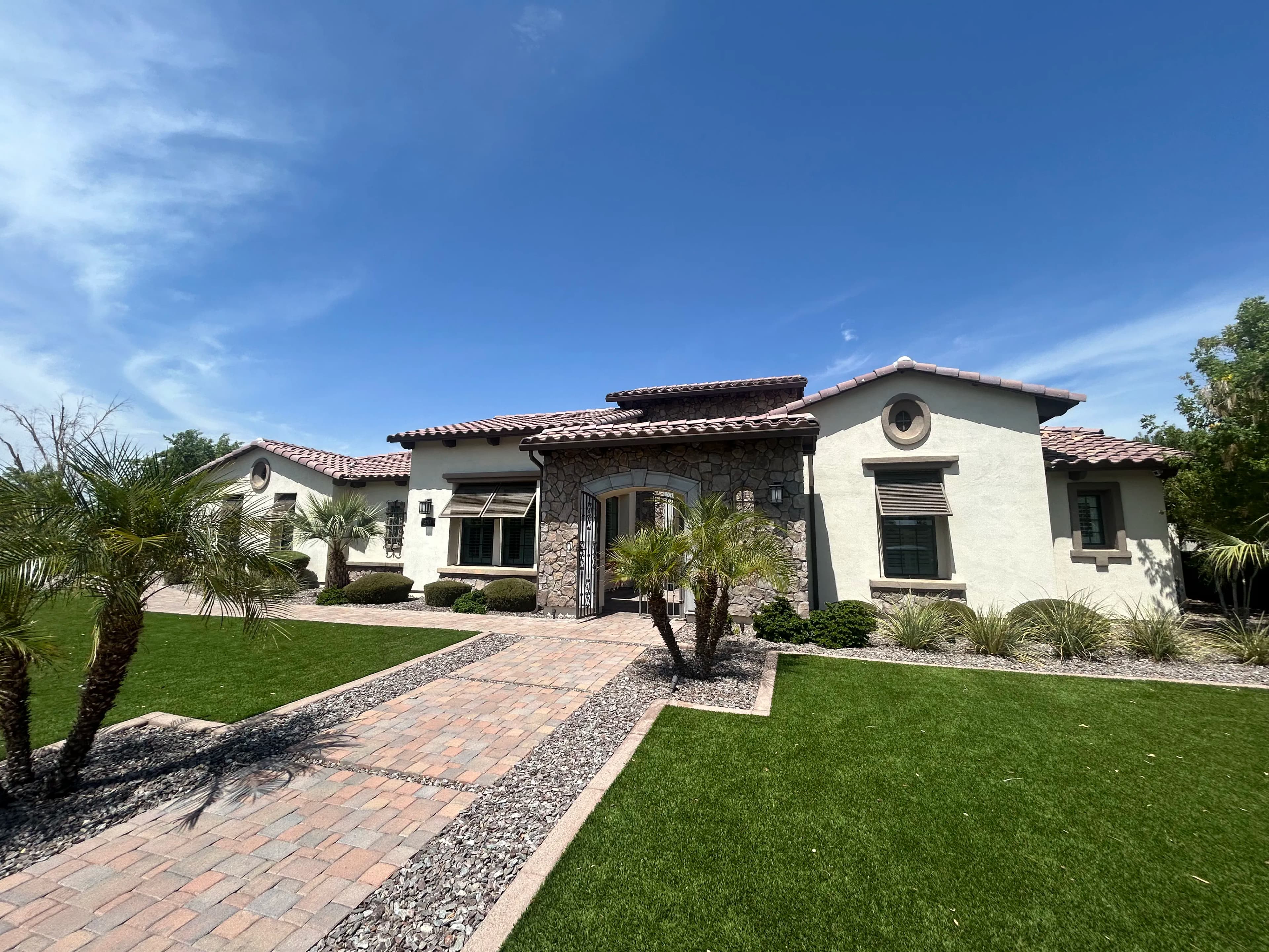 Project Hard Water Stains Wiped Out on This Mesa Home image