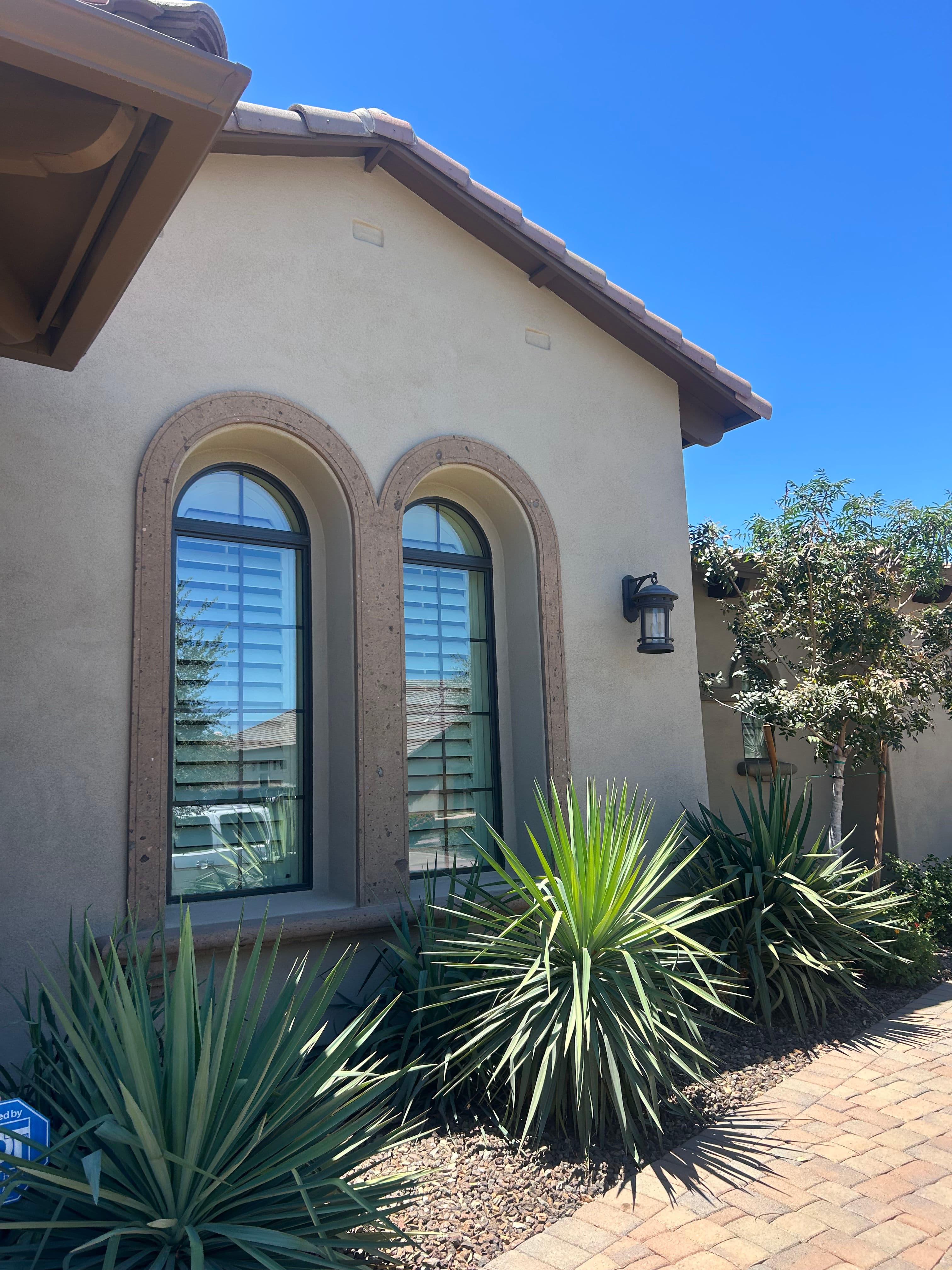Project Inside and Out Window Cleaning at a Mesa Home image