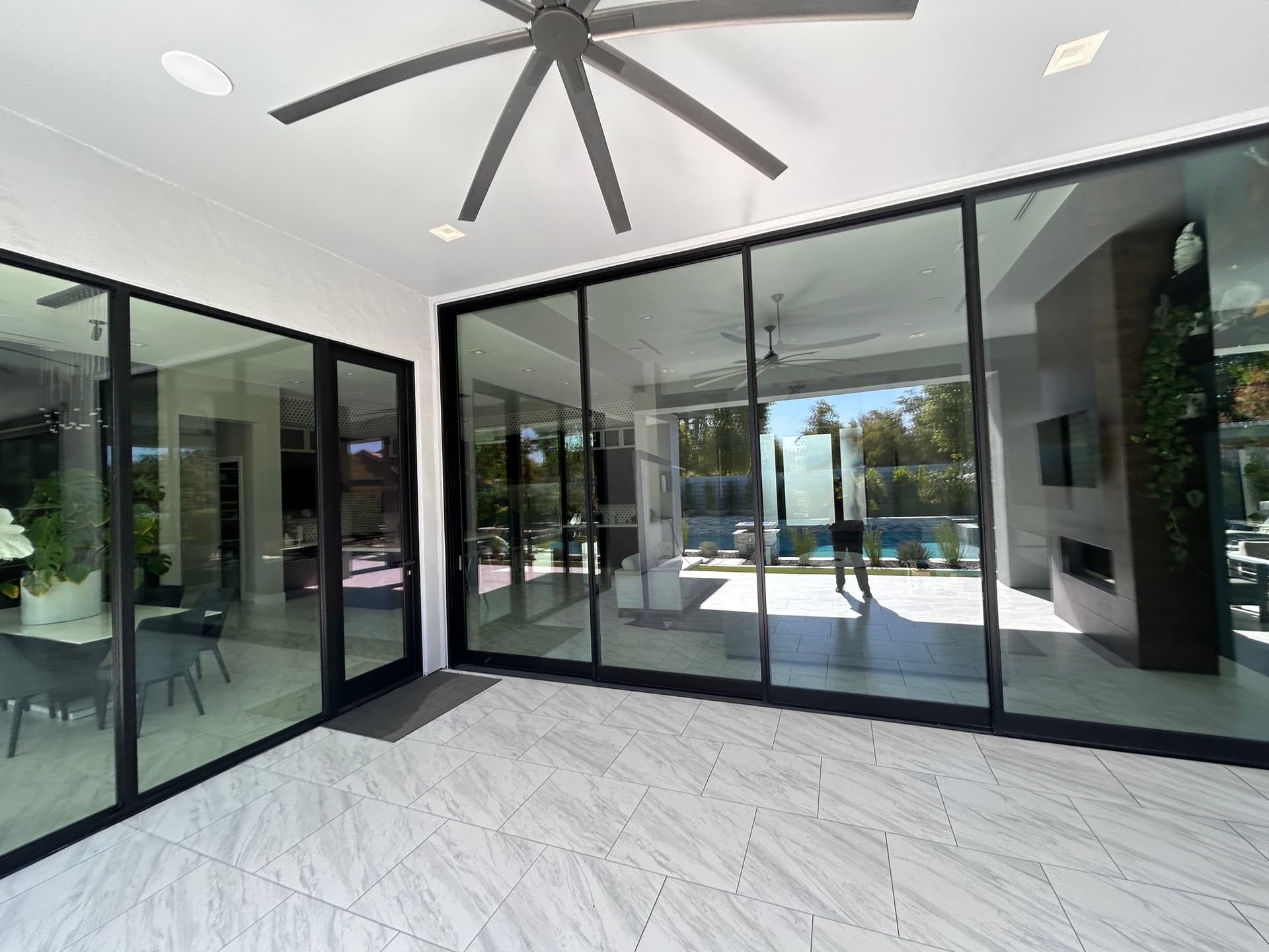 Spotless Patio Door Window Cleaning at a Peoria Home image
